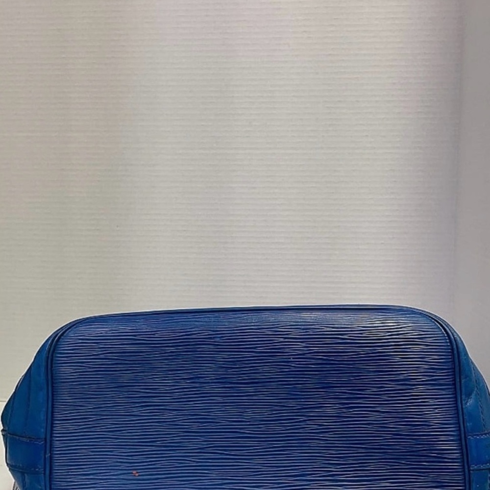 💙 💯Authentic LOuis Vuitton Blue Epi Noe GM 💙 - Picture 5 of 14